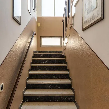 Vestiari Ii With Terrace By Wonderful Italy Appartement